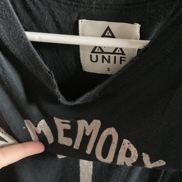 Unif - Picture 2 of 2